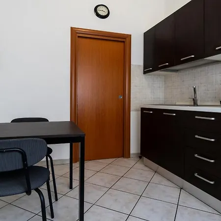 Appartamento Ferrarese 160-2 *