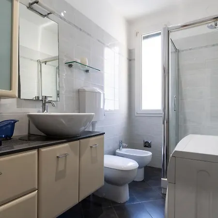 アパート Ferrarese 160-2 ボローニャ